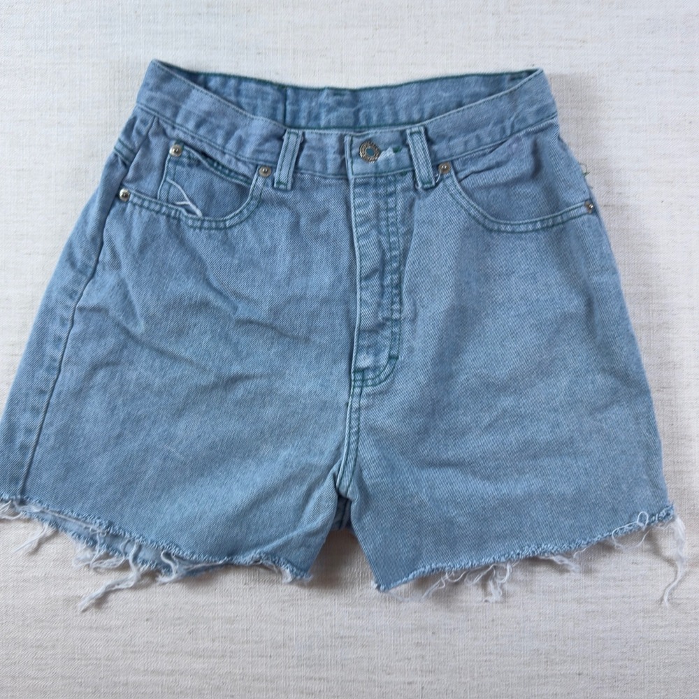 Vintage Bonjour International High Waisted Denim Cut Off Shorts Light Wash 6